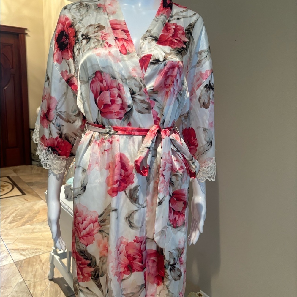 Floral Kimono Robe with Lace Trim